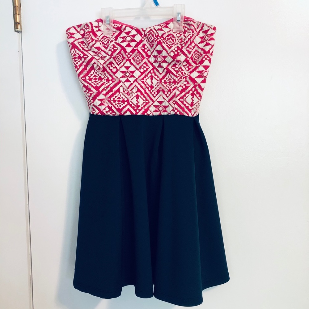 Strapless pink and white top dress